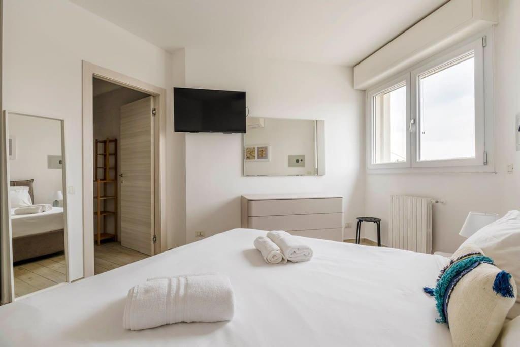 Apartment Brand New 3 Bedrooms In Navigli Area Mailand