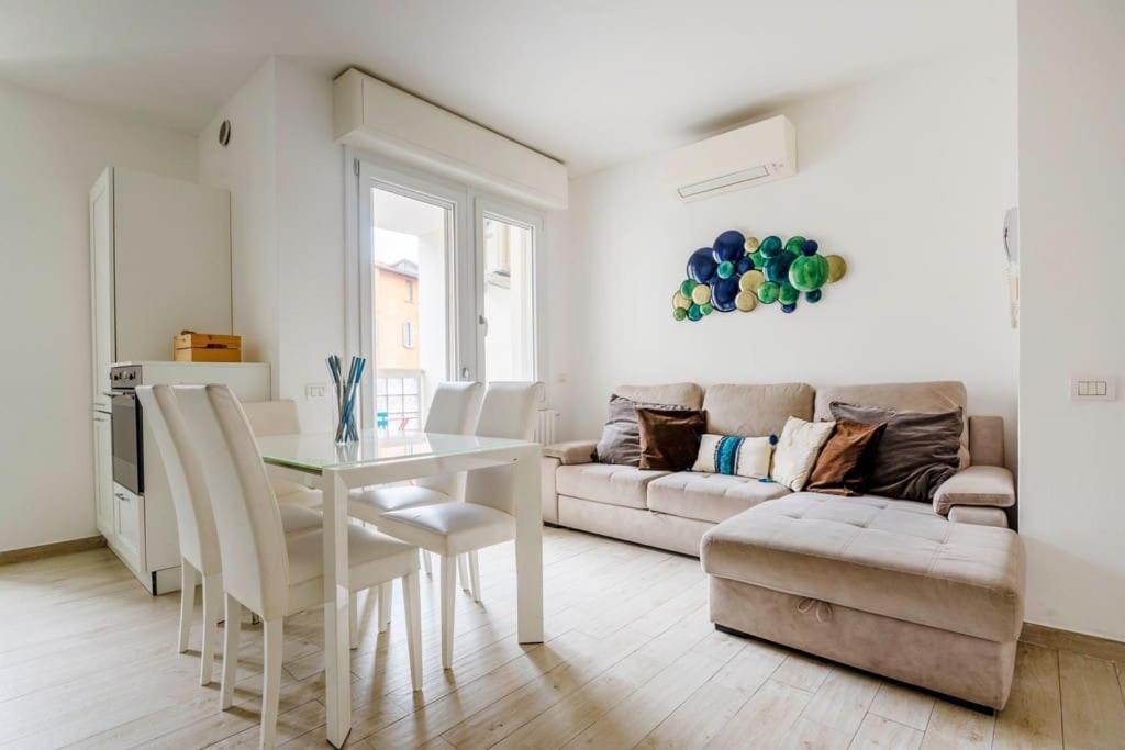 Brand New 3 Bedrooms In Navigli Area Mailand