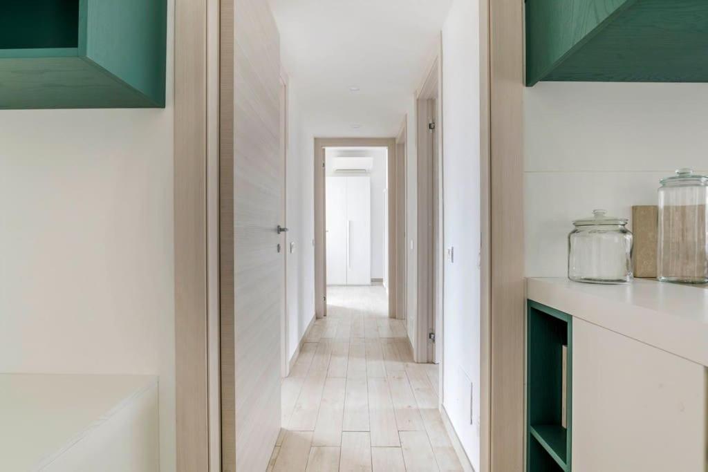 Brand New 3 Bedrooms In Navigli Area Mailand