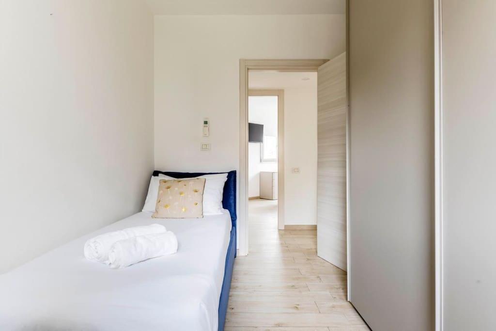 Apartment Brand New 3 Bedrooms In Navigli Area Mailand