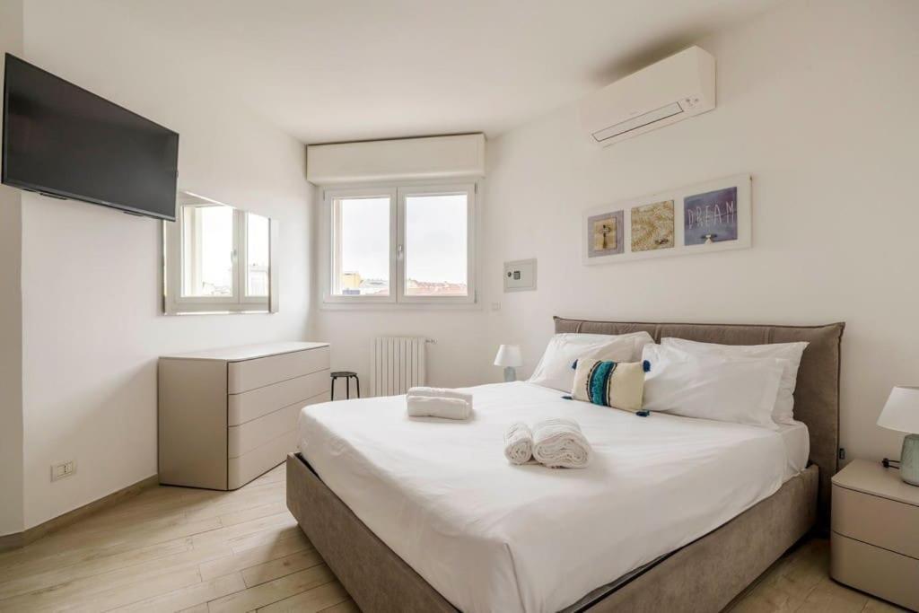 Brand New 3 Bedrooms In Navigli Area Appartamento *