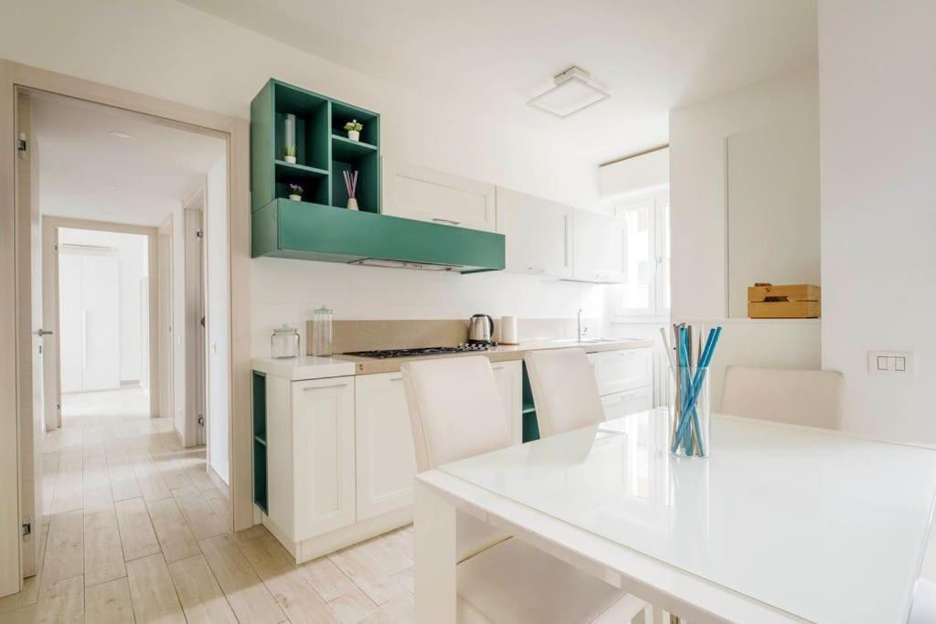 Brand New 3 Bedrooms In Navigli Area Mailand